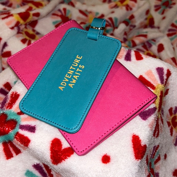 Passport holder and luggage tag set - Picture 3 of 3